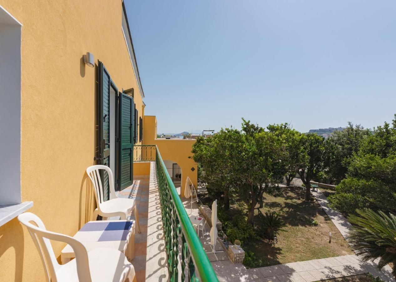 Villa Caterina B&B Procida Exteriör bild